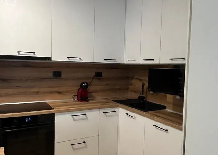 River Park 2 Bedroom * Νεσέμπαρ