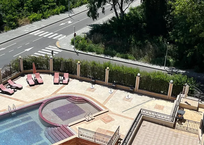 River Park 2 Bedroom Διαμέρισμα *